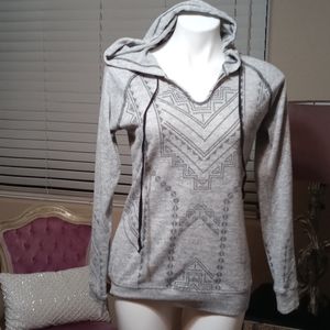Long sleeve sweater/hoodie. XL. Gray